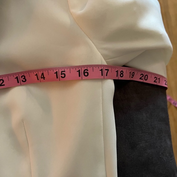 Cute blazer in the style of dinner jacket - Picture 3 of 3